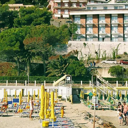 Paradiso - Ili01355-cyc Laigueglia